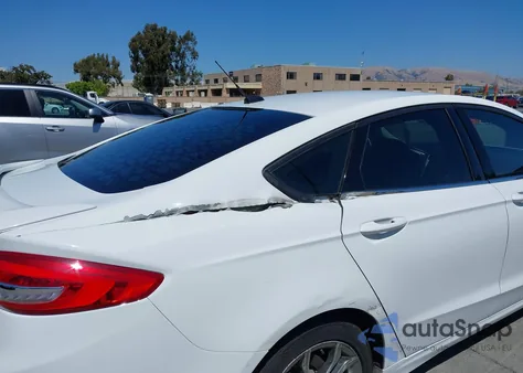 2017 Ford Fusion Hybrid Se z USA, uszkodzony, nr VIN 3FA6P0LUXHR278572